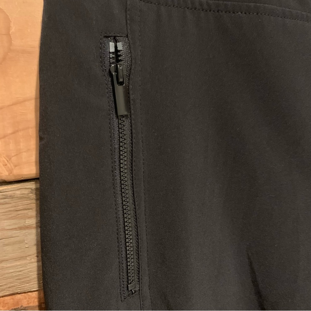 Chico's ZENERGY UPF Neema Side-Pocket Crop Pants Black Size 2 [U.S. 12] - Picture 6 of 15